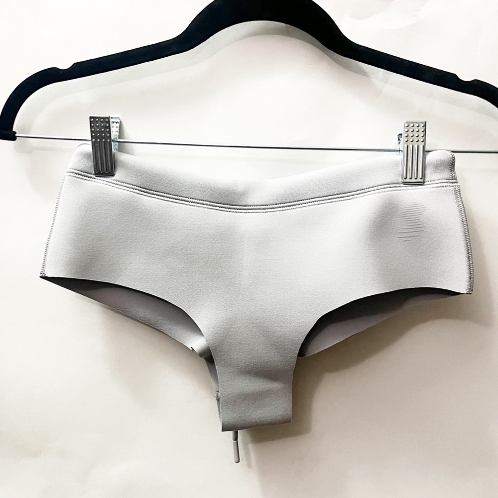 SKIMS 🌟Scuba Swim Bikini Bottom 🌟 NWT - Picture 2 of 5